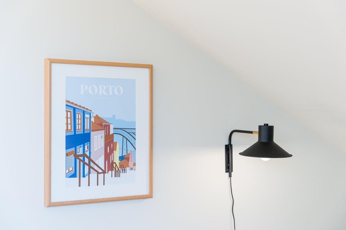 Guestready - Spacious And Modern Apt W/ Skylight Порто Екстериор снимка