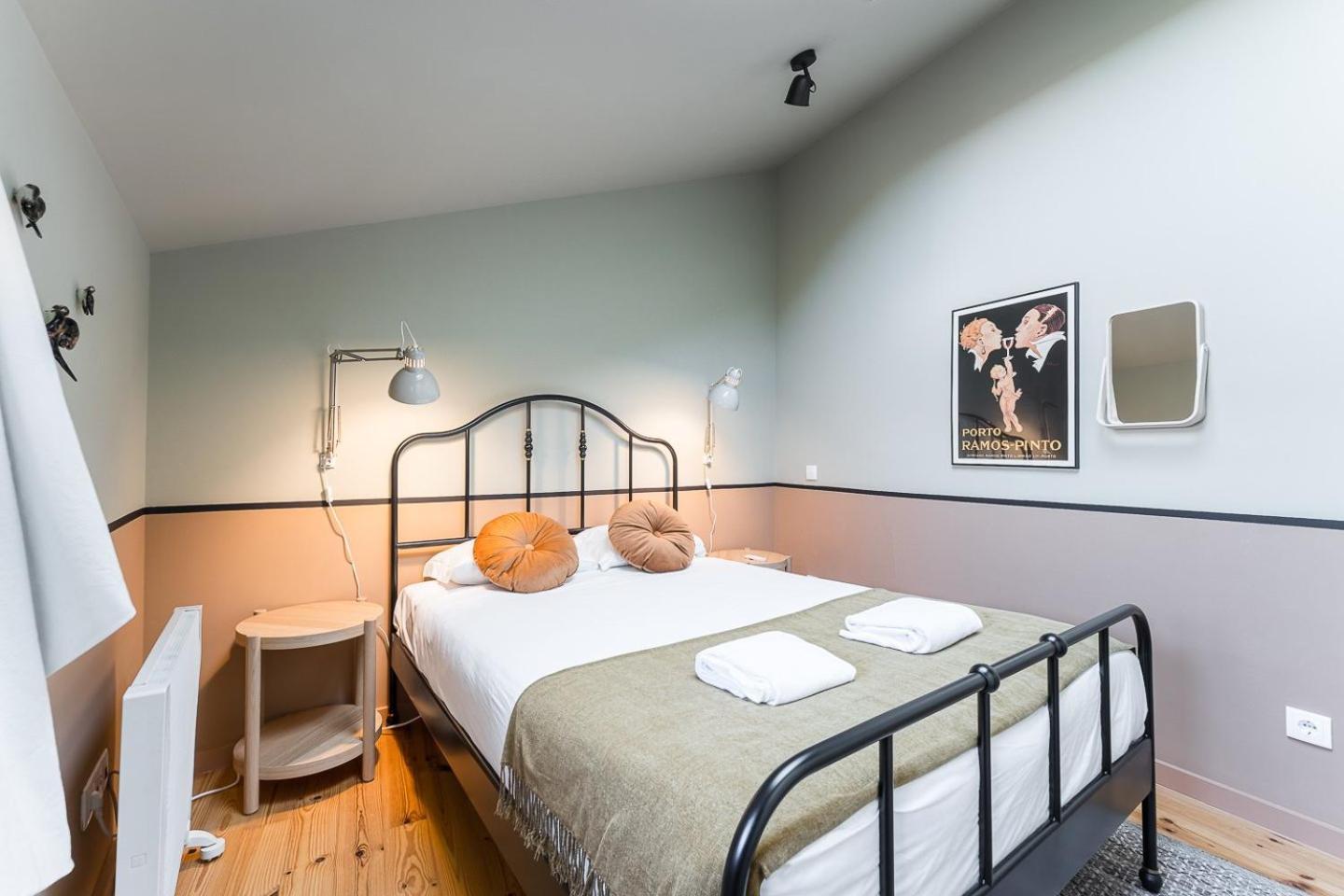 Guestready - Spacious And Modern Apt W/ Skylight Порто Екстериор снимка